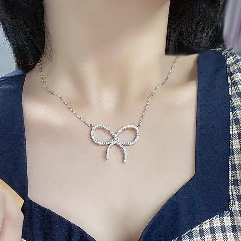 Daisy Bow Necklace